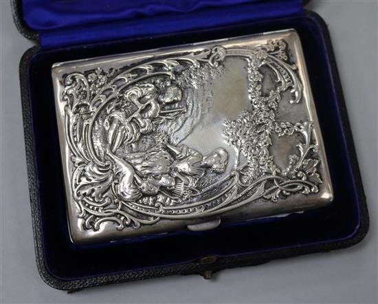 A cased Edwardian repousse silver mounted purse by William Comyns, London, 1902, 10cm.